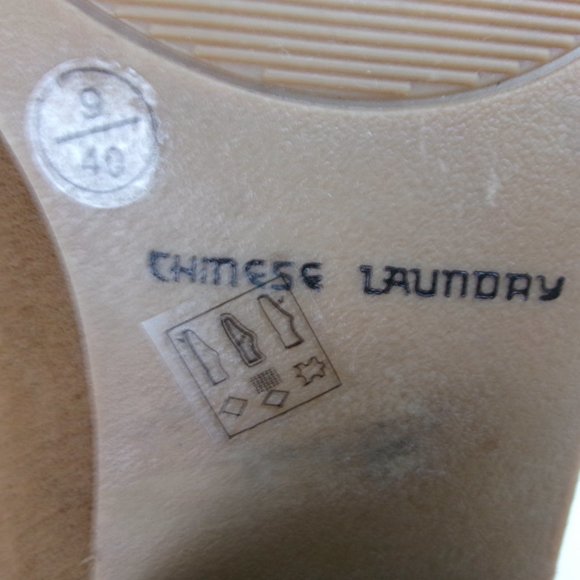 The Heeled Mule in Cognac Suede with Wood Stacked Heel Size 9 - Picture 13 of 14